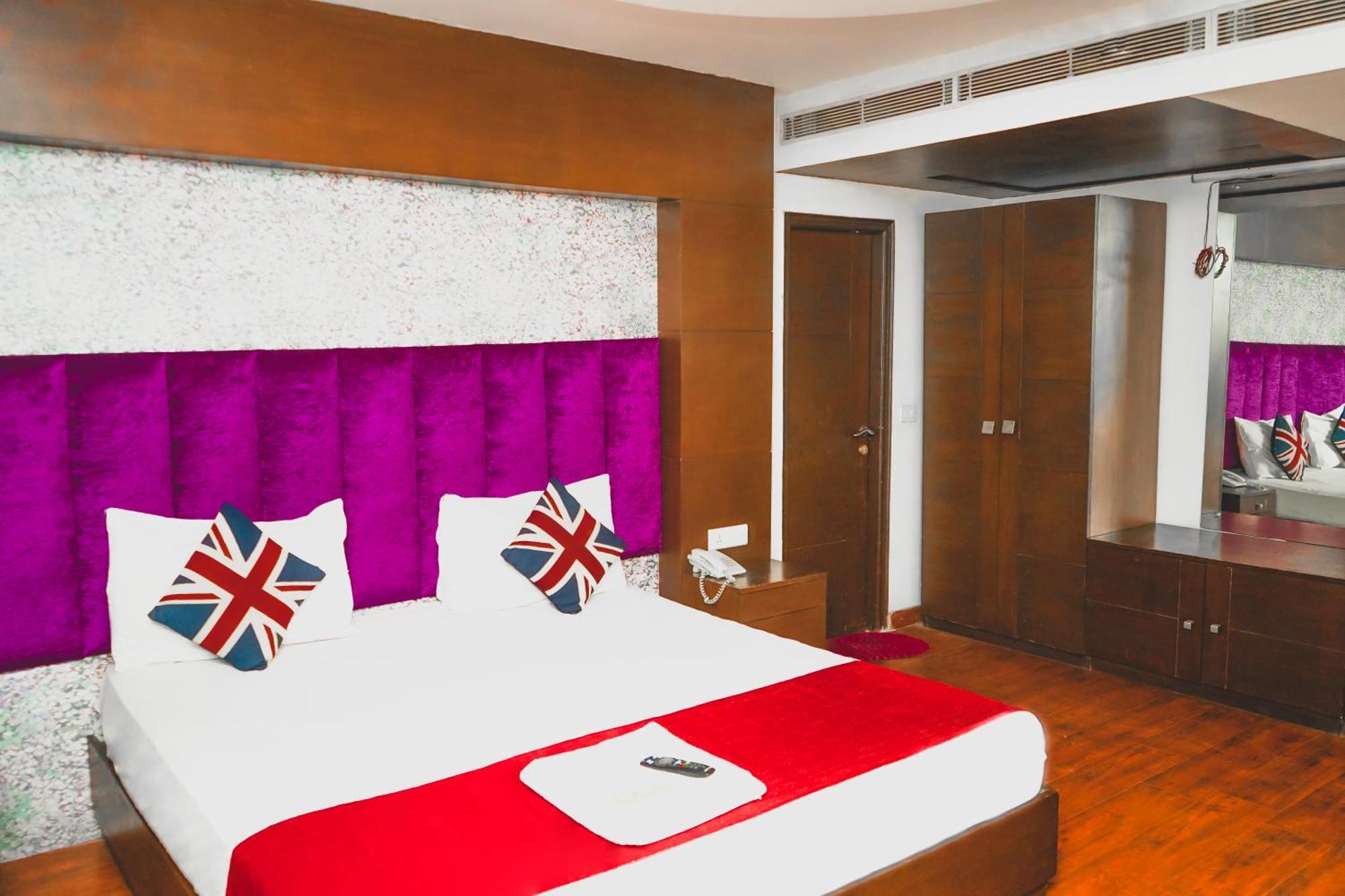 Hotel Sukoon - Ramesh Nagar Нью-Дели Экстерьер фото