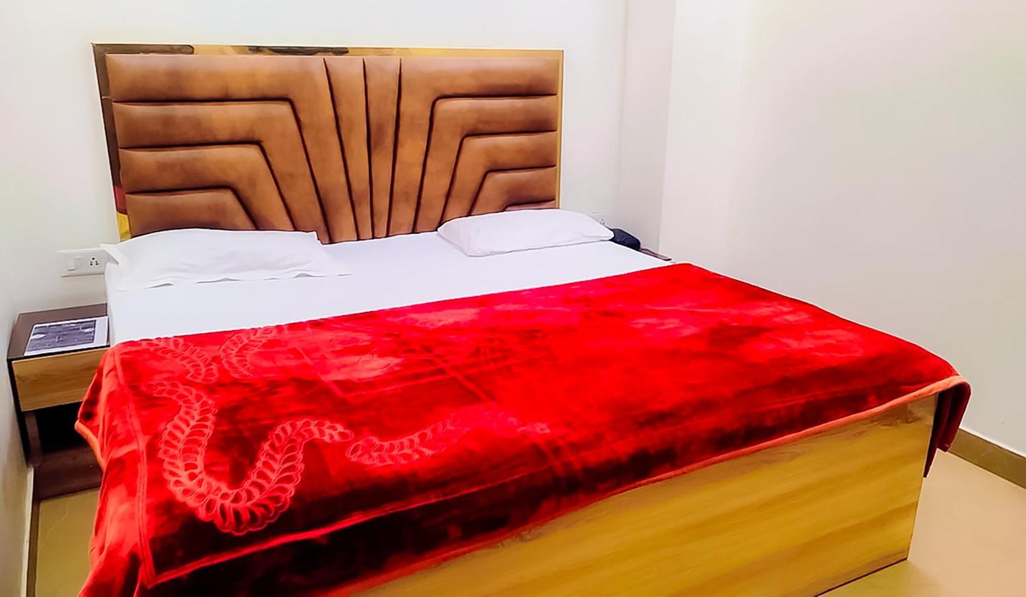 Hotel Sukoon - Ramesh Nagar Нью-Дели Экстерьер фото