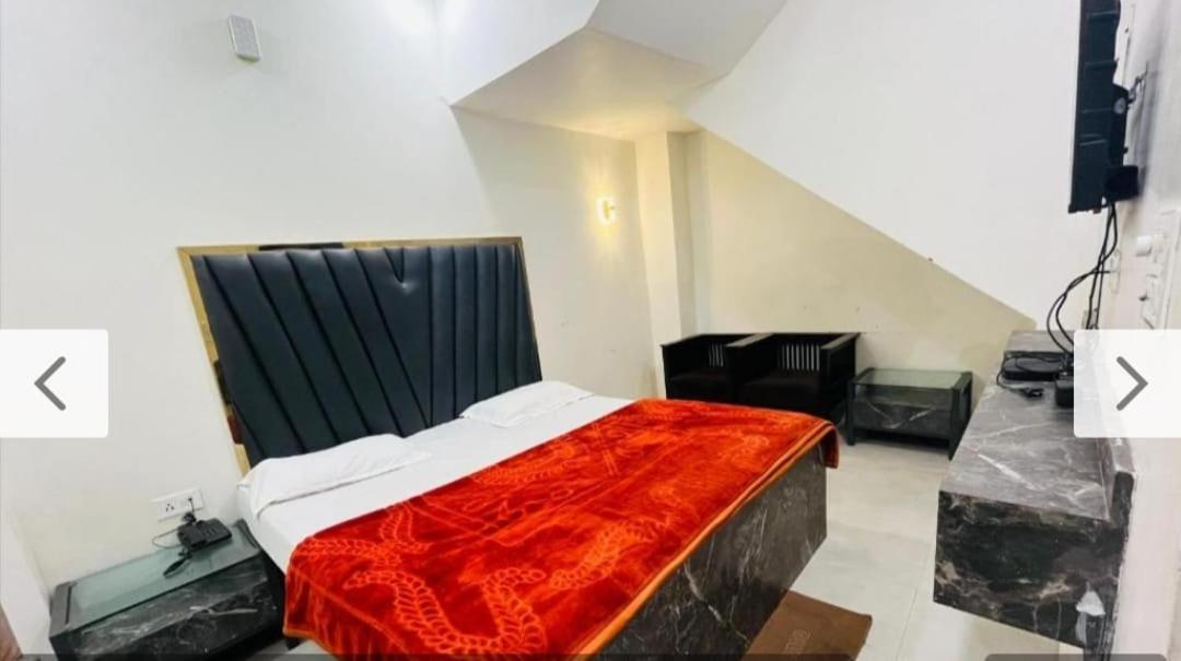 Hotel Sukoon - Ramesh Nagar Нью-Дели Экстерьер фото