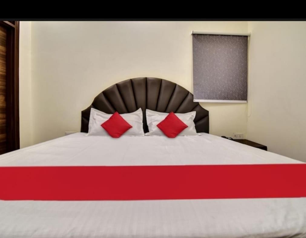 Hotel Sukoon - Ramesh Nagar Нью-Дели Экстерьер фото